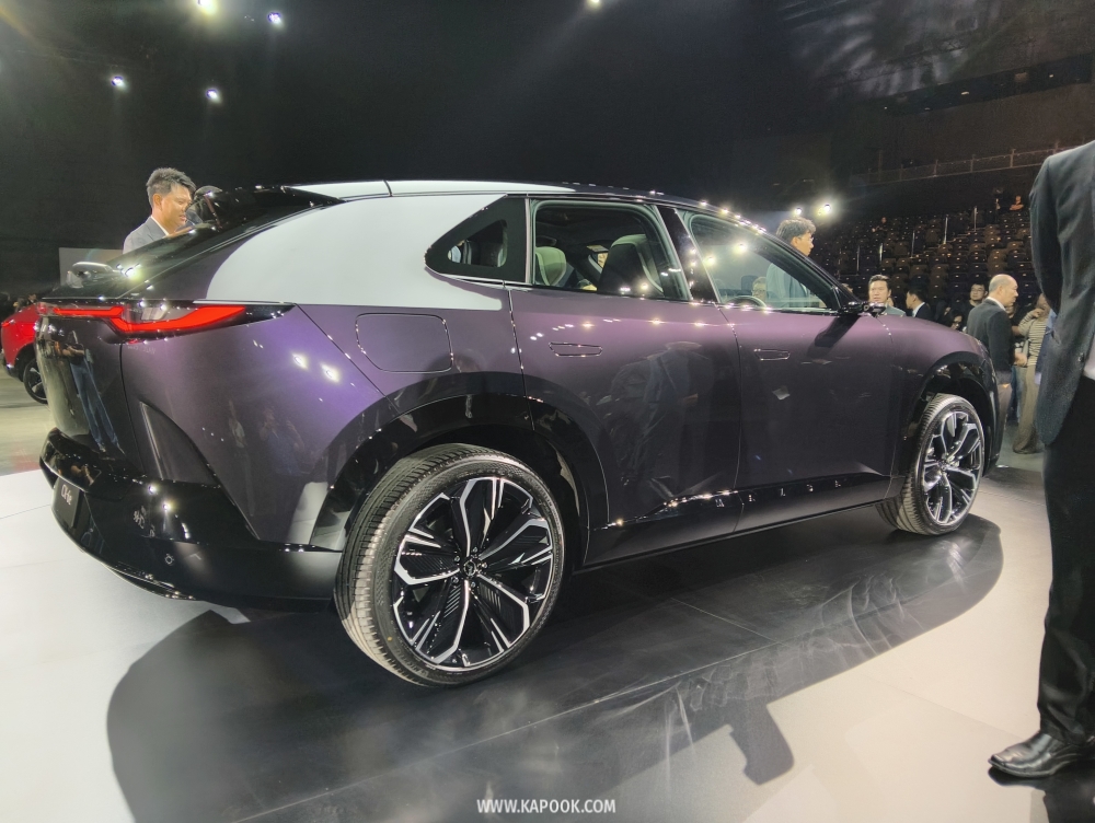 Mazda CX-6e