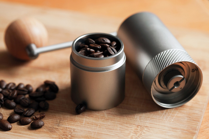 เครื่องบดกาแฟมือหมุน