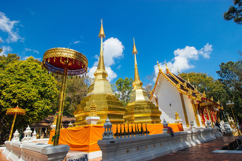 ไหว้พระธาตุ