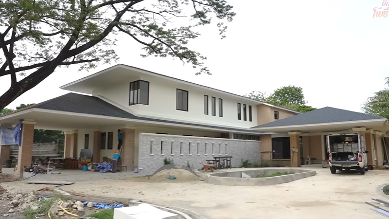 บ้านใหม่ ชาคริต