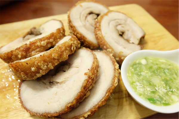 หมูกรอบ