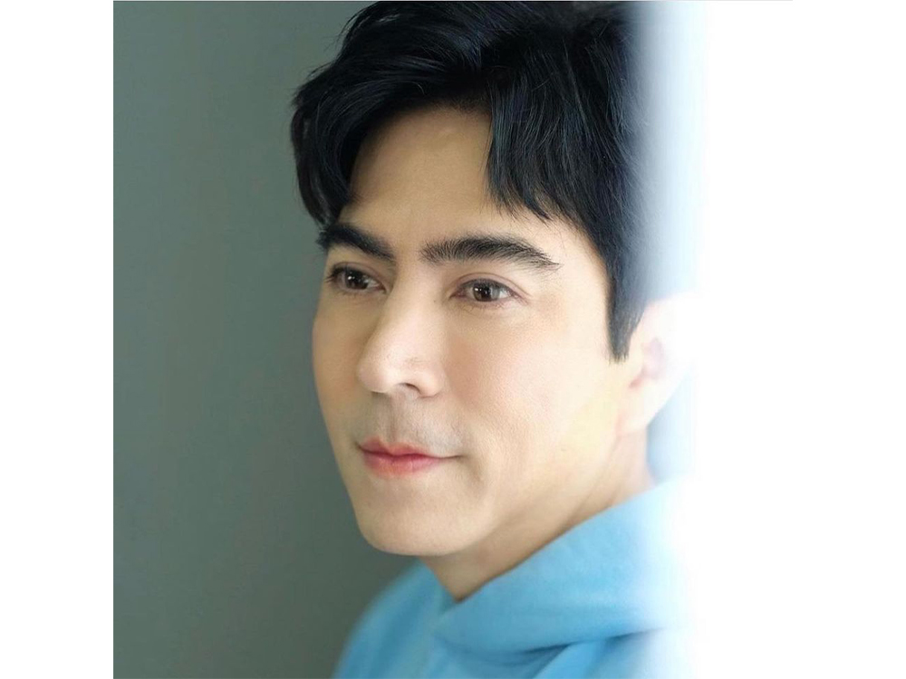แซม ยุรนันท์