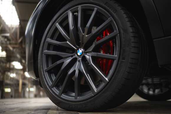 BMW X5 Black Vermilion 2022