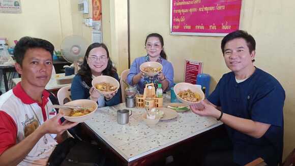 ร้านป้าเมียด ตลาดปากถัก