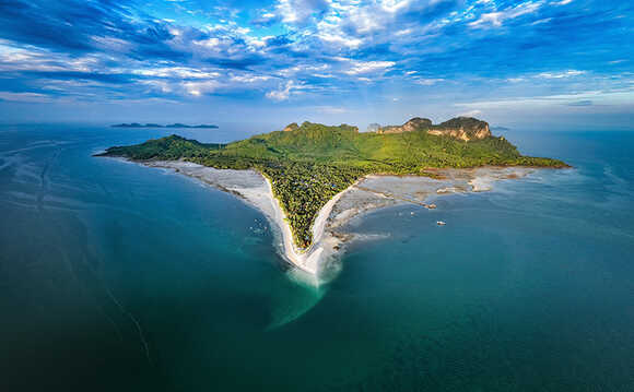 ภาพมุมสูง เกาะมุก