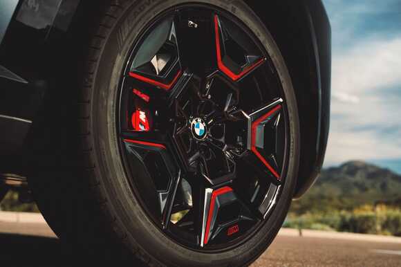 bmw xm label red