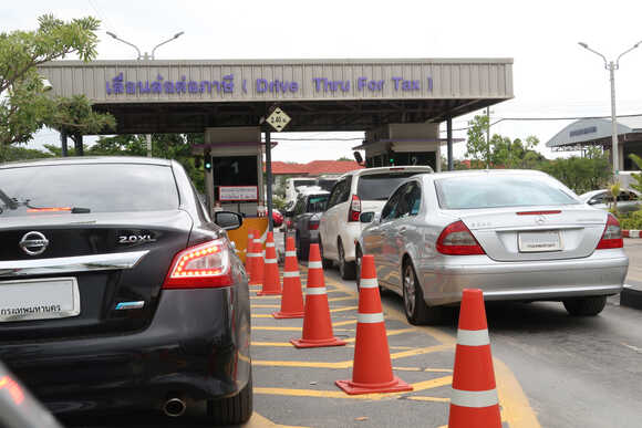 ต่อภาษีรถยนต์ 2567 ที่สำนักงานขนส่ง