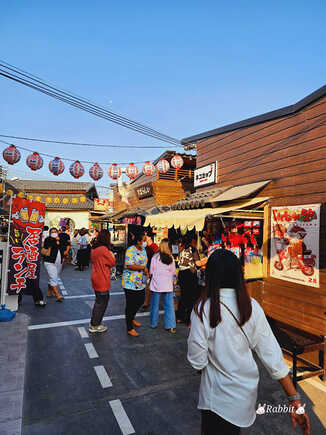 ตลาดปลาบางแสน