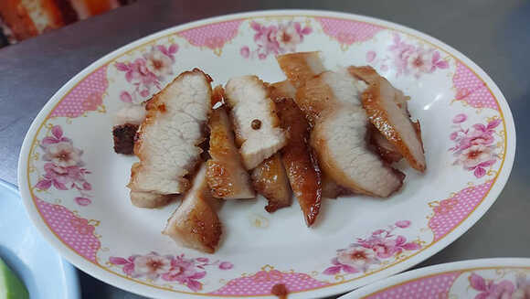 ข้าวมันไก่ป้าเล็ก ท่าดินแดง