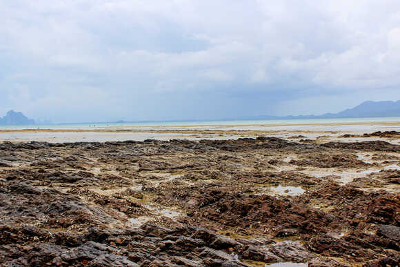 แหลมนางเงือก หรืออ่าวนางเงือก เกาะมุก