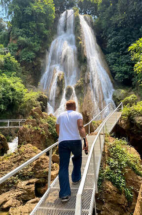 น้ำตกหลังเหว ปากช่อง โคราช
